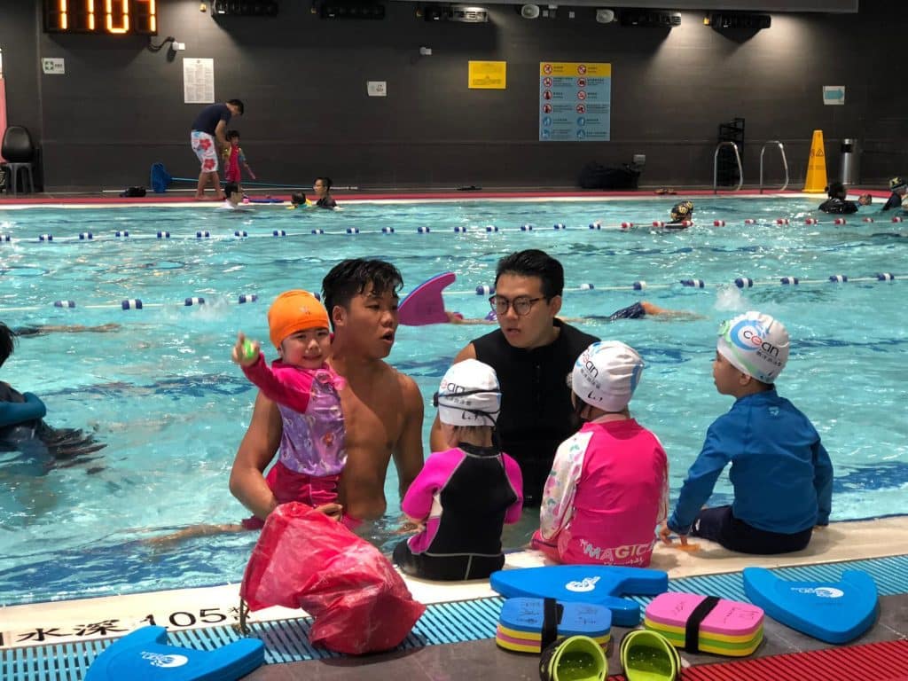 small-group-swimming-fun-lesson.jpg