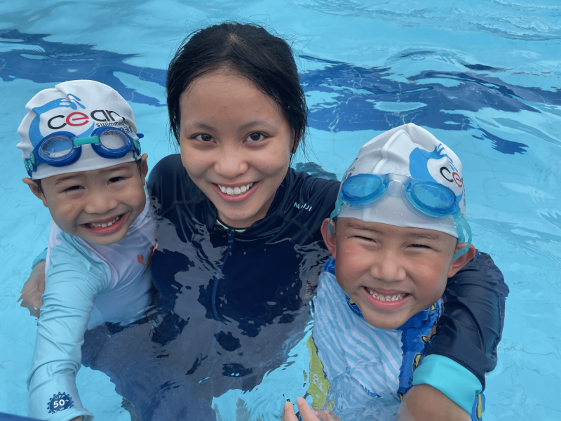 hk-swim-ocean-child2274